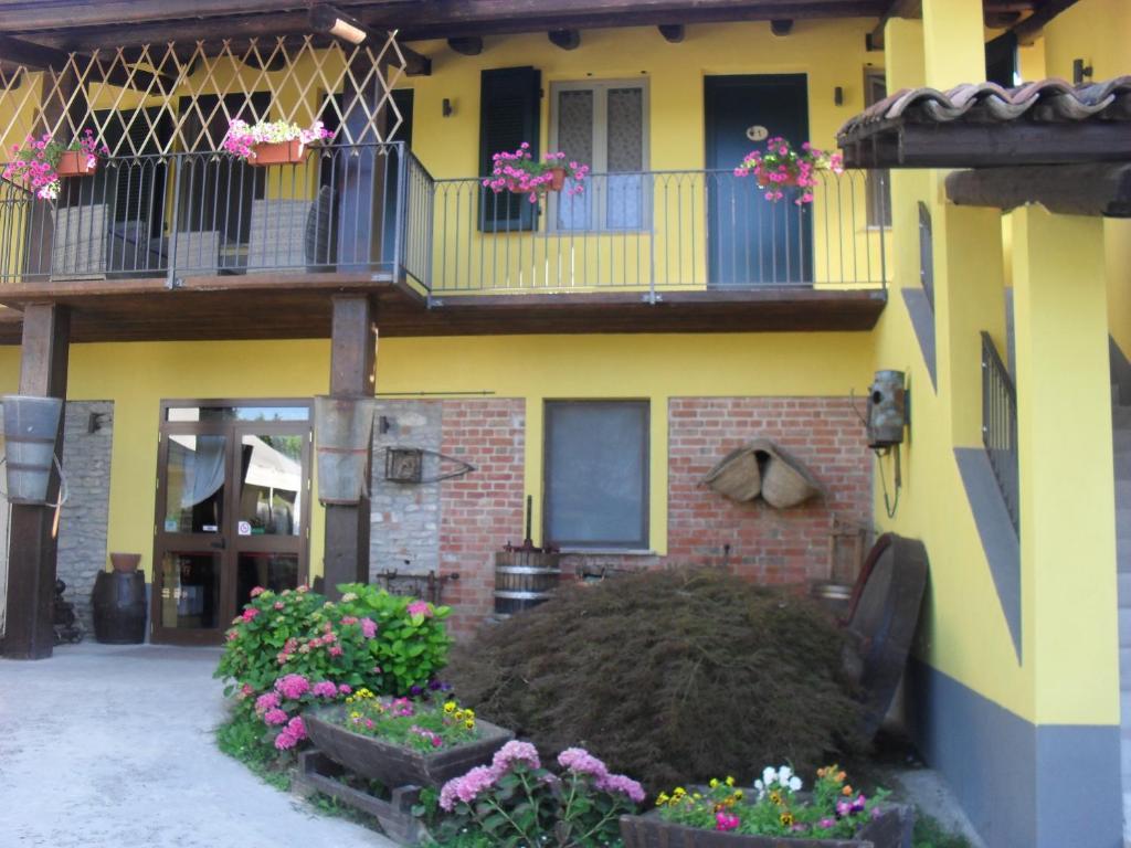 C' Era Una Volta Canelli Exterior photo